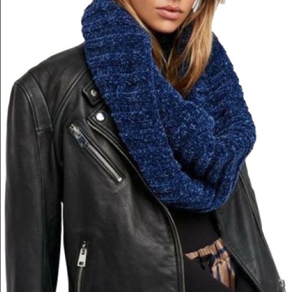 Free People Love Bug Blue Chenille Infinity Scarf - Picture 6 of 8